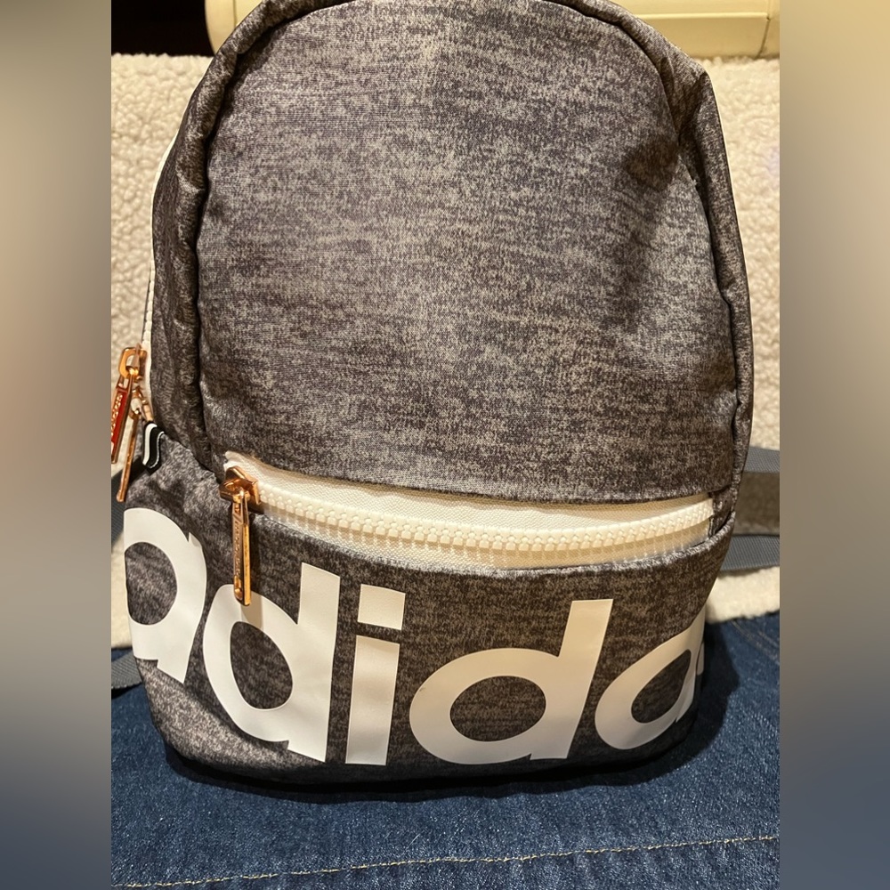 Adidas Small Bag/Backpack - Picture 2 of 9